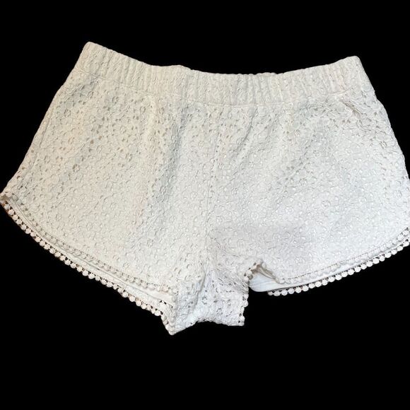 Forever 21 White Lace Micro Shorts size Large - Picture 3 of 4